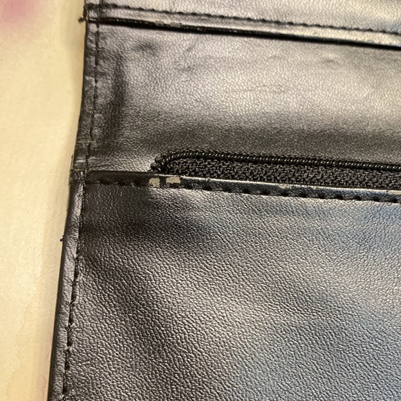 Disney Parks Main Street USA wallet - Picture 5 of 11